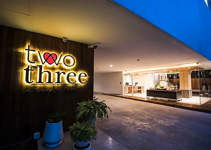 Twothree A Homely - Sha Extra 4* 방콕