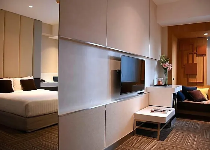 Twothree A Homely - Sha Extra