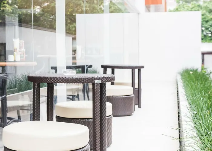 Twothree A Homely - Sha Extra 4* 방콕
